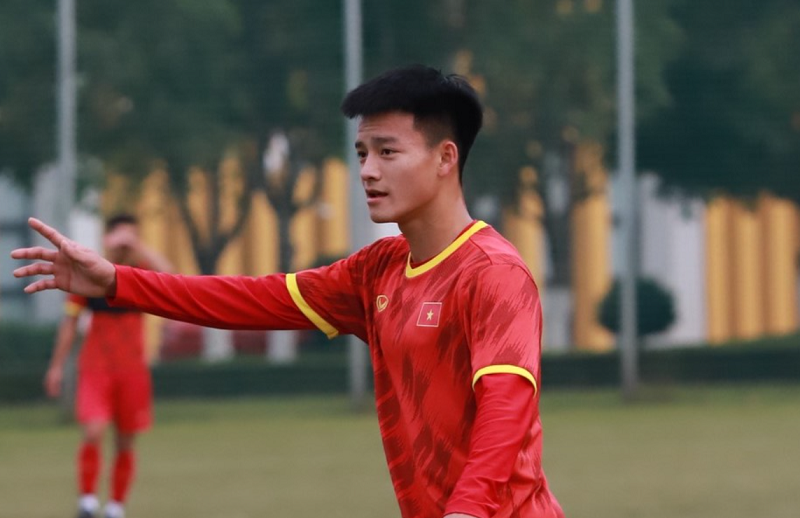 thanh-nhan-chi-ra-hai-doi-thu-nang-ky-nhat-nhung-khang-dinh-u22-viet-nam-phai-tu-vuot