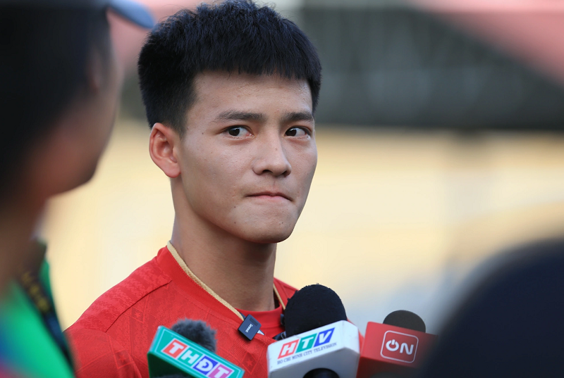 khung-hoang-tien-dao-truoc-gio-g-ong-kim-dau-dau-vi-khoang-trong-mang-ten-thanh-nhan